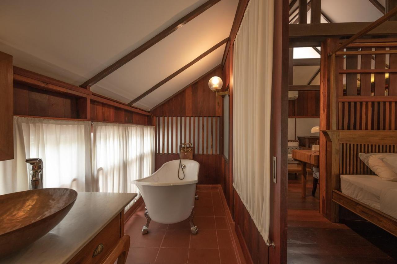 Chompor Lanna Hotel Chiang Mai Bagian luar foto