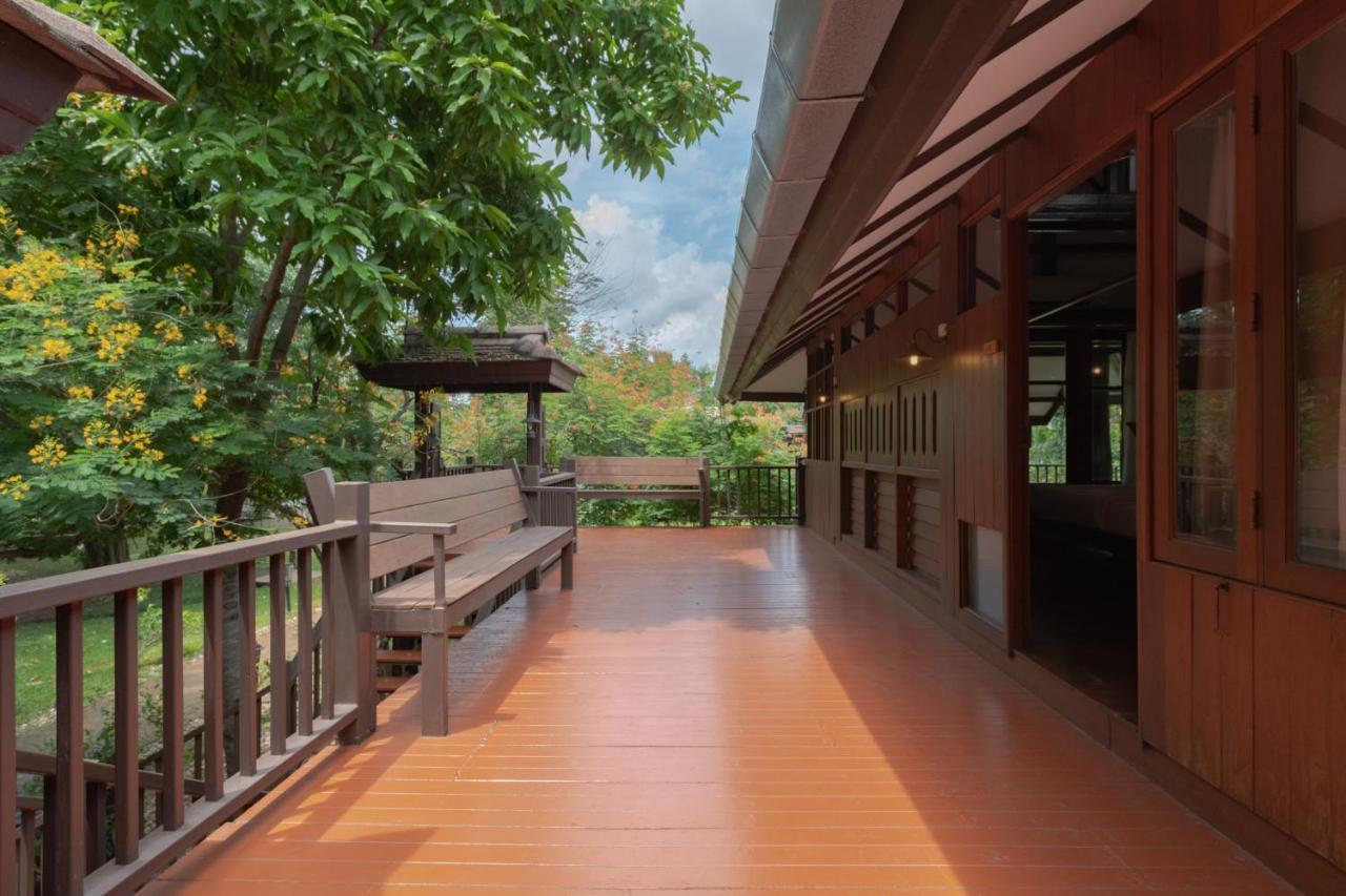 Chompor Lanna Hotel Chiang Mai Bagian luar foto