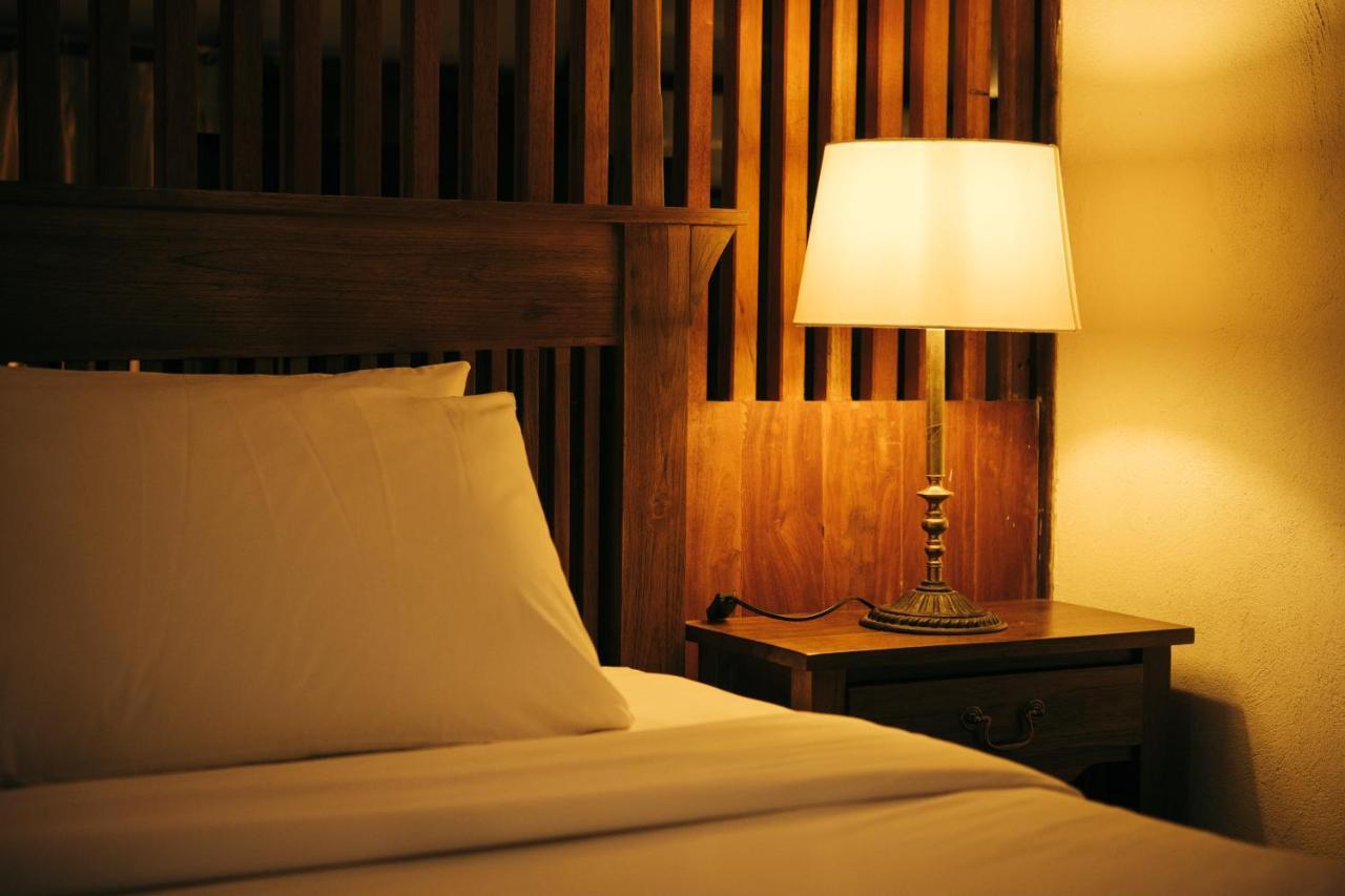 Chompor Lanna Hotel Chiang Mai Bagian luar foto
