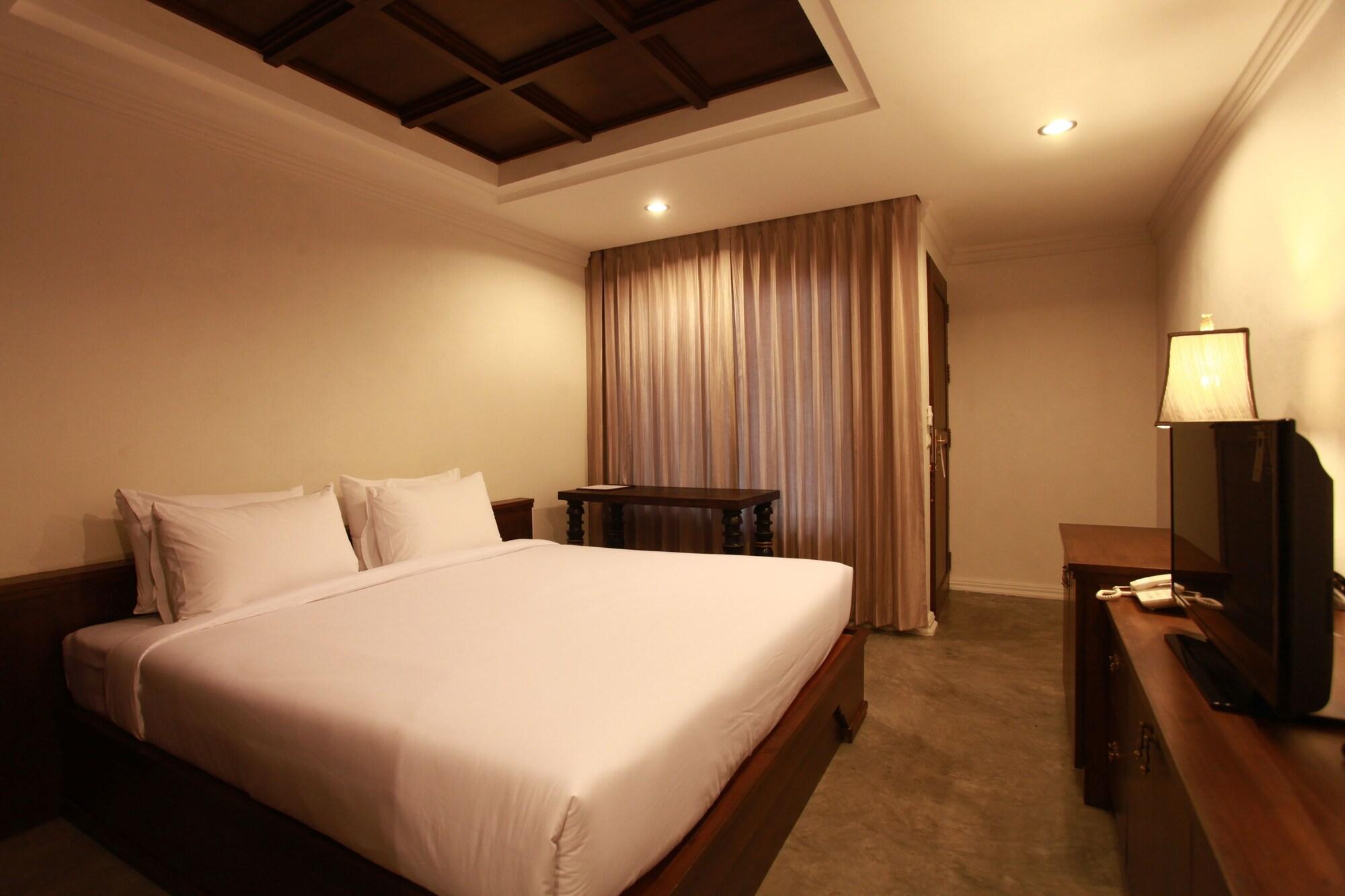 Chompor Lanna Hotel Chiang Mai Bagian luar foto